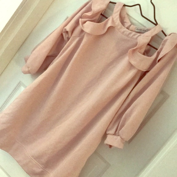 Fashion Nova Sweaters - NWOT Cold Shoulder Sweater with Side Pockets, Large